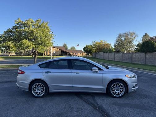 Ingot Silver 2016 Ford Fusion SE