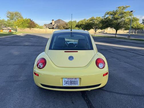 Sunflower Yellow 2006 Volkswagen New Beetle 2.5