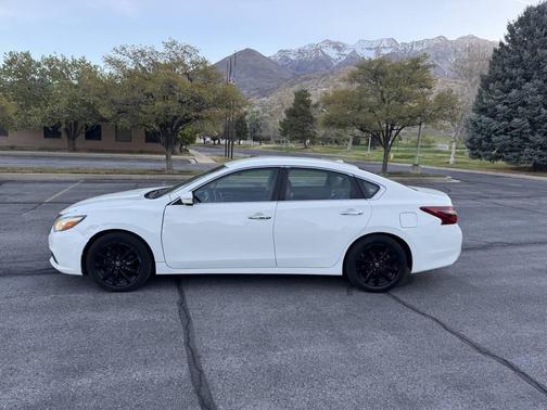 White 2018 Nissan Altima 2.5 SL