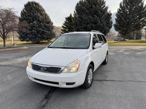 2011 Kia Sedona LX