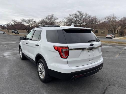2016 Ford Explorer Base
