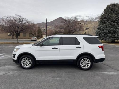 2016 Ford Explorer Base