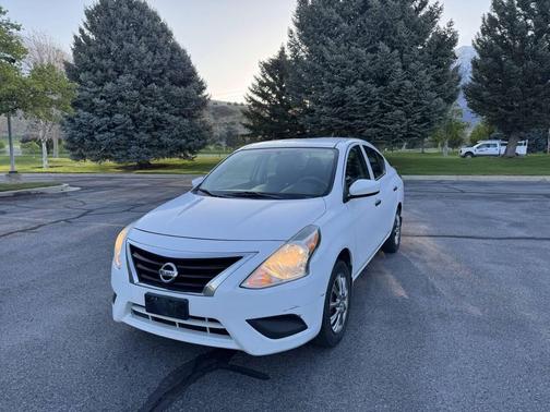 White 2017 Nissan Versa S