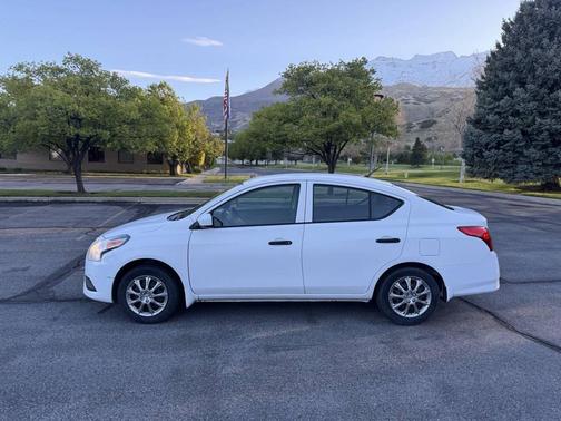 White 2017 Nissan Versa S