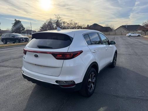 2022 Kia Sportage LX