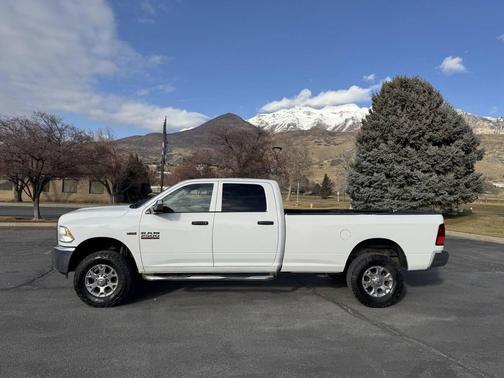 2018 RAM 2500 Tradesman Crew Cab 4x4 8' Box