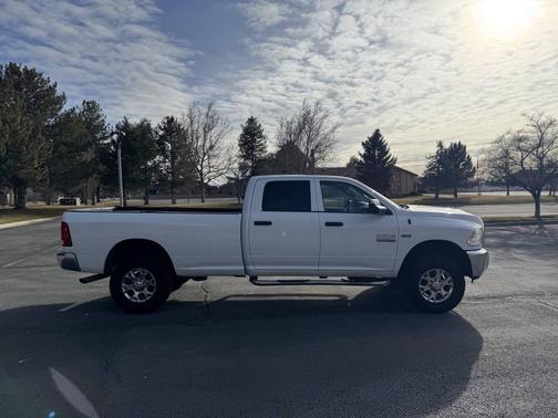 2018 RAM 2500 Tradesman Crew Cab 4x4 8' Box