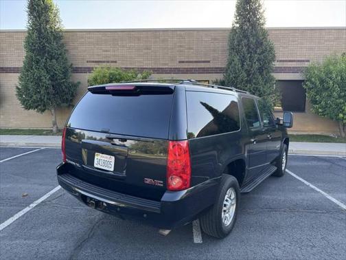 2011 GMC Yukon XL 2500 SLE
