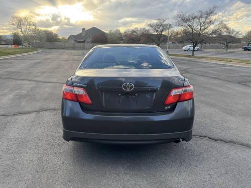 Magnetic Gray Metallic 2009 Toyota Camry SE