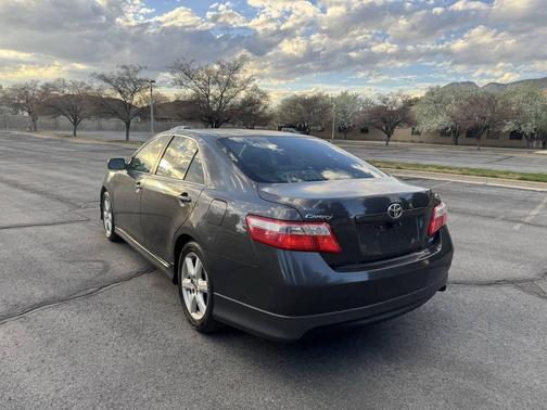 Magnetic Gray Metallic 2009 Toyota Camry SE