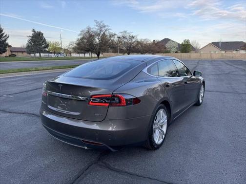 2016 Tesla Model S 85D