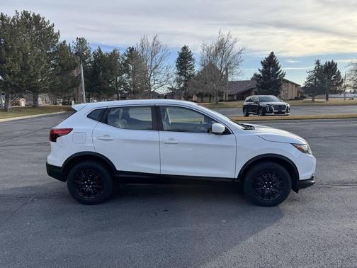 2018 Nissan Rogue Sport S
