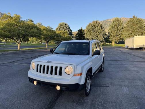 Bright White Clearcoat 2015 Jeep Patriot Sport