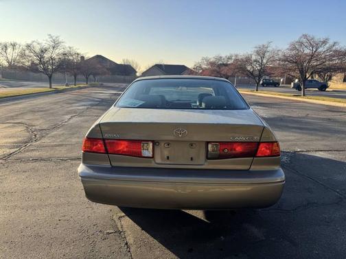 2001 Toyota Camry LE