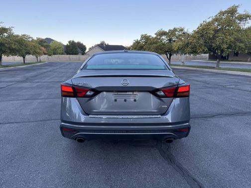 2022 Nissan Altima SR Intelligent AWD