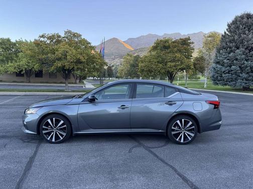 2022 Nissan Altima SR Intelligent AWD