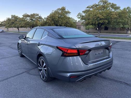 2022 Nissan Altima SR Intelligent AWD