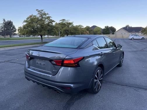 2022 Nissan Altima SR Intelligent AWD