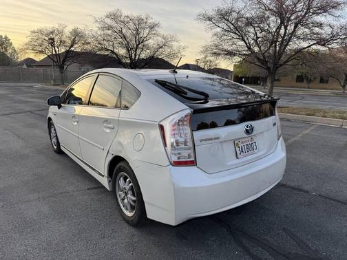2010 Toyota Prius III