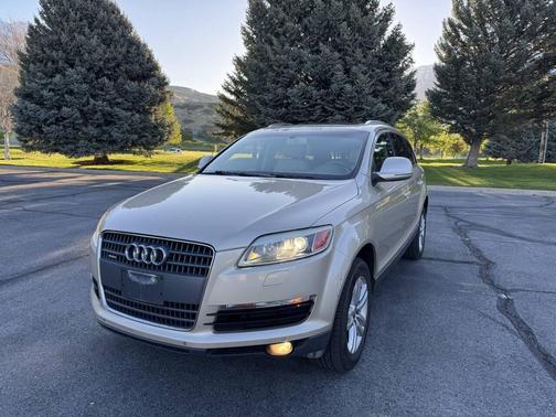 Gold 2008 Audi Q7 3.6 Premium