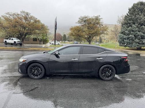 Super Black 2020 Nissan Maxima 3.5 SV