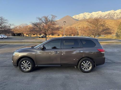 2015 Nissan Pathfinder S