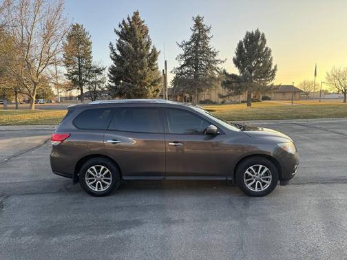 2015 Nissan Pathfinder S