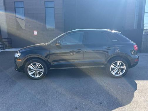 2017 Audi Q3 2.0T Premium
