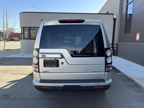 2015 Land Rover LR4 Base