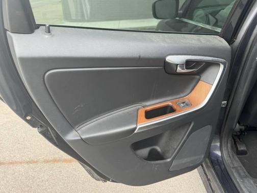 2017 Volvo XC60 T5 Inscription