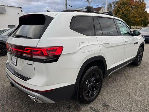 2026 Volkswagen Atlas 2.0T Peak Edition
