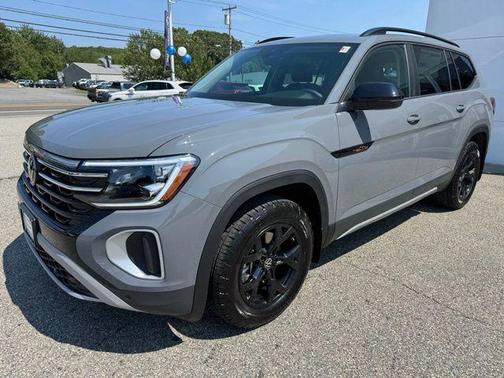2025 Volkswagen Atlas 2.0T Peak Edition