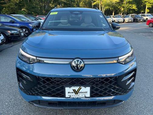 2025 Volkswagen Tiguan 2.0T SE R-Line Black 4MOTION