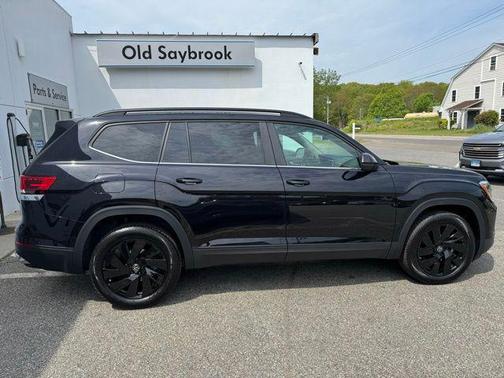 2025 Volkswagen Atlas 2.0T SE w/Technology 4MOTION