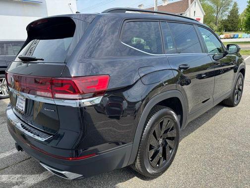 2025 Volkswagen Atlas 2.0T SE w/Technology 4MOTION