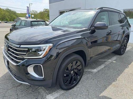 2025 Volkswagen Atlas 2.0T SE w/Technology 4MOTION