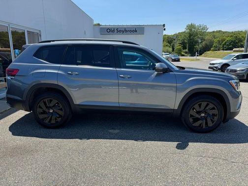 2025 Volkswagen Atlas 2.0T SE w/Technology 4MOTION
