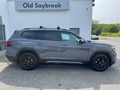 2025 Volkswagen Atlas 2.0T Peak Edition