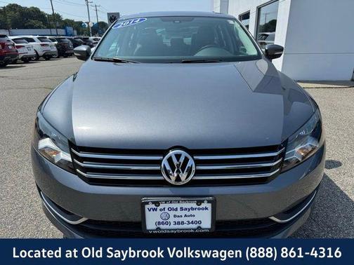 2014 Volkswagen Passat 1.8T Auto SE w/Sunroof & Nav