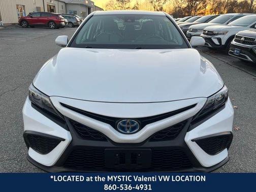 2024 Toyota Camry Hybrid SE