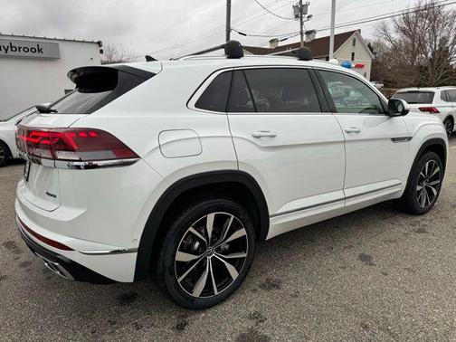 2026 Volkswagen Atlas Cross Sport 2.0T SEL Premium