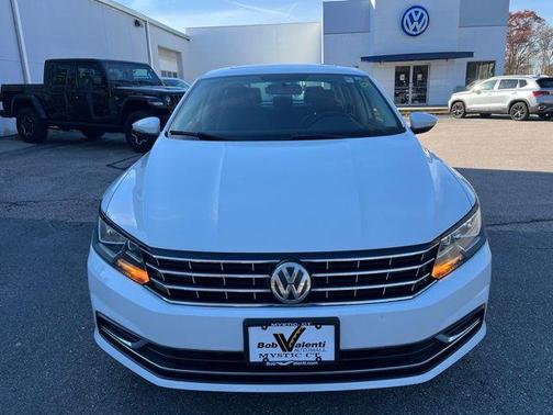 2016 Volkswagen Passat 1.8T SE