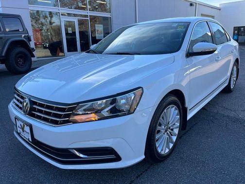 2016 Volkswagen Passat 1.8T SE