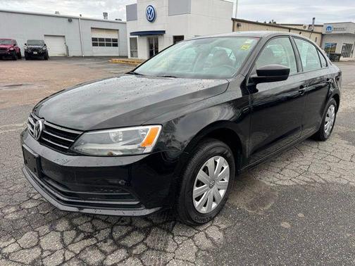 Black 2015 Volkswagen Jetta Man S w/Technology