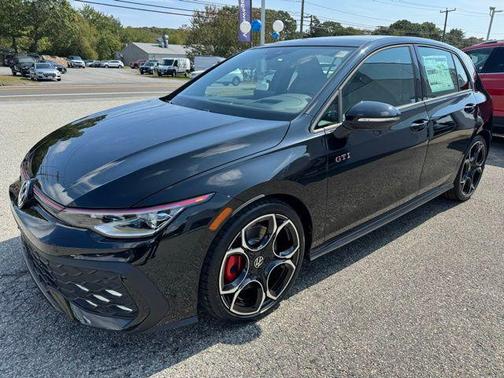 2025 Volkswagen Golf GTI 2.0T S DSG