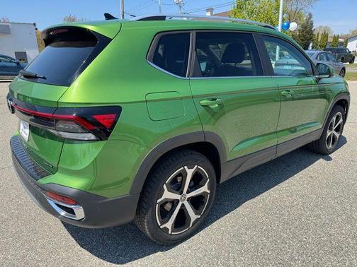 Moss Green 2026 Volkswagen Taos SEL