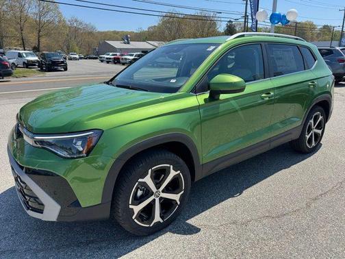 Moss Green 2026 Volkswagen Taos SEL