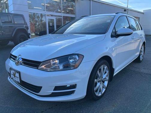 2016 Volkswagen Golf SportWagen TSI SE 4-Door