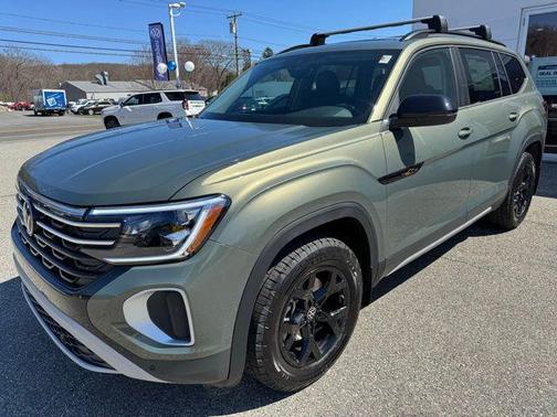 2025 Volkswagen Atlas 2.0T Peak Edition