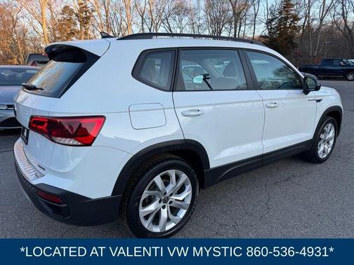 Pure White 2023 Volkswagen Taos 1.5T S